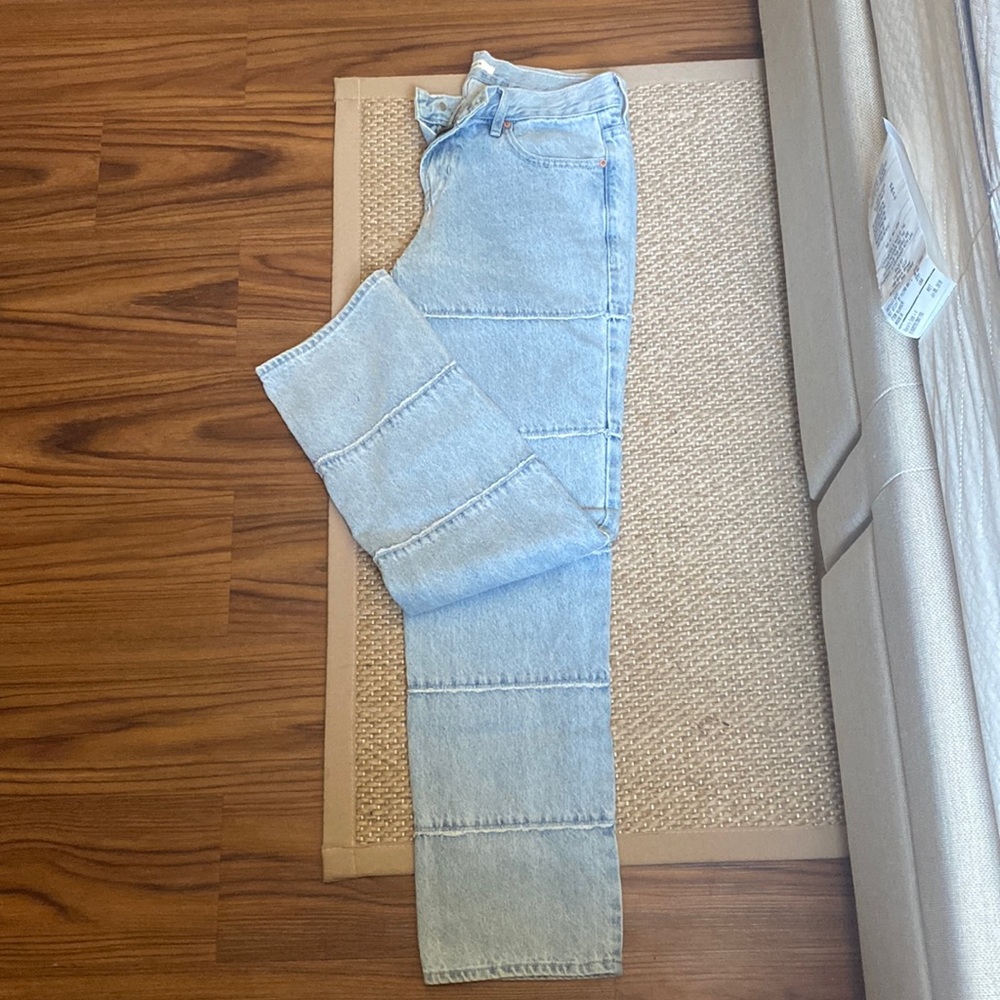 Never worn, size 26 pacsun jeans